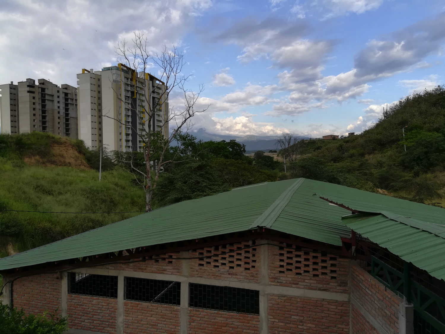 DETALLE DE LAS TEJAS TERMOACUSTICAS.

AREA BODEGA 1